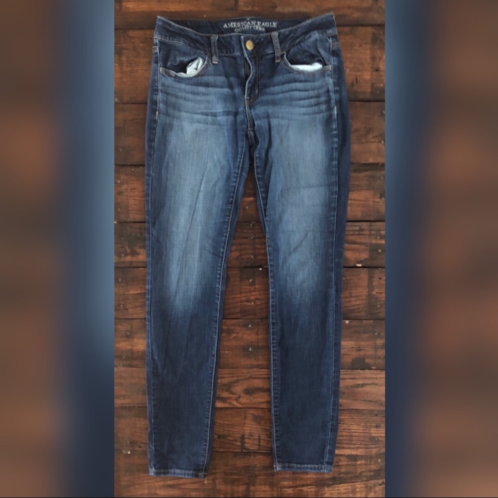 Women’s American Eagle Jeans, Size 6 Long